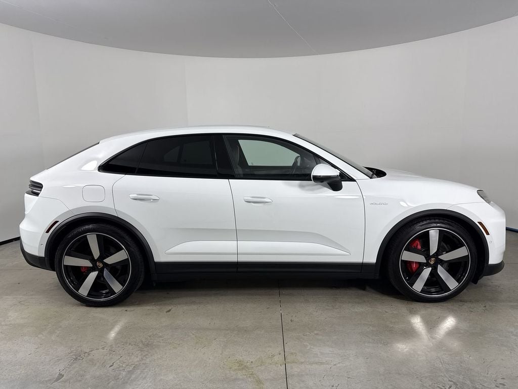 2025 Porsche Macan Electric Base