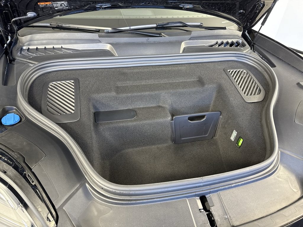 2025 Porsche Macan Electric Electric Turbo