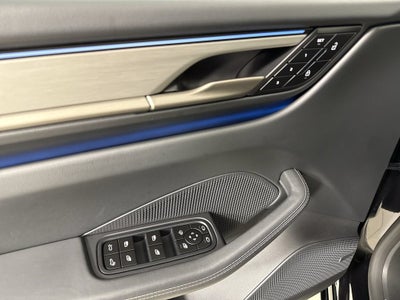 2025 Porsche Macan Electric Electric Turbo