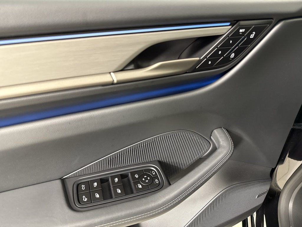 2025 Porsche Macan Electric Electric Turbo