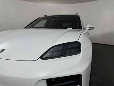 2025 Porsche Macan Electric Electric Turbo