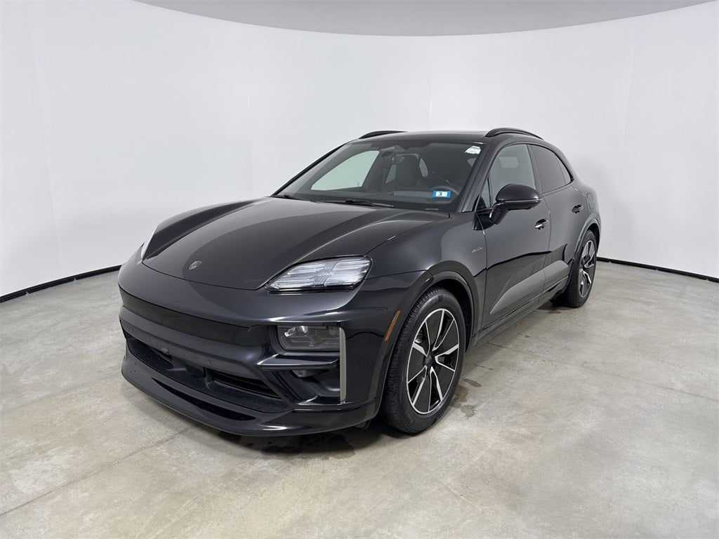 2025 Porsche Macan Electric Macan Turbo Electric