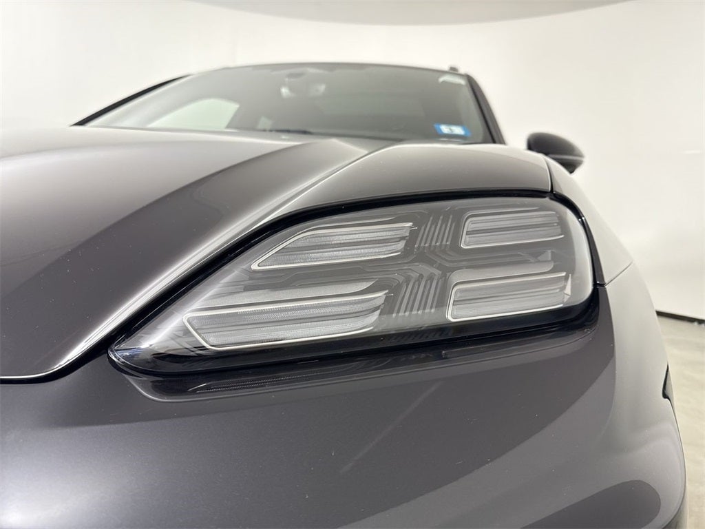 2025 Porsche Macan Electric Macan Turbo Electric