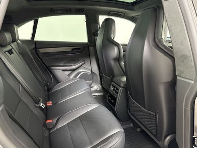 2025 Porsche Macan Electric Macan Turbo Electric