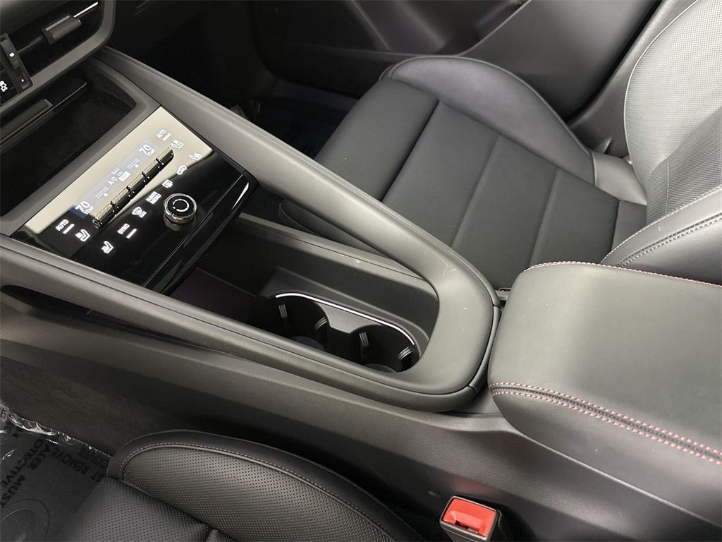 2025 Porsche Macan Electric Macan Turbo Electric