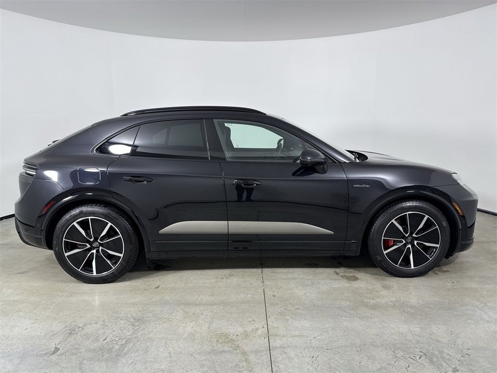 2025 Porsche Macan Electric Macan Turbo Electric