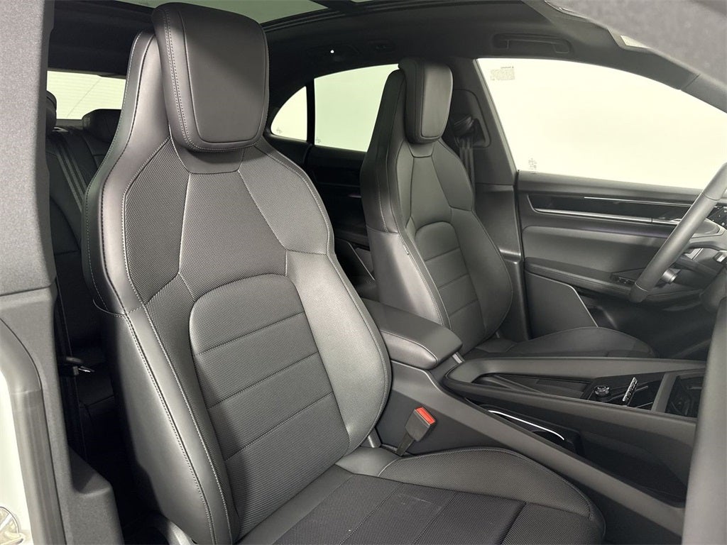 2025 Porsche Macan Electric Electric