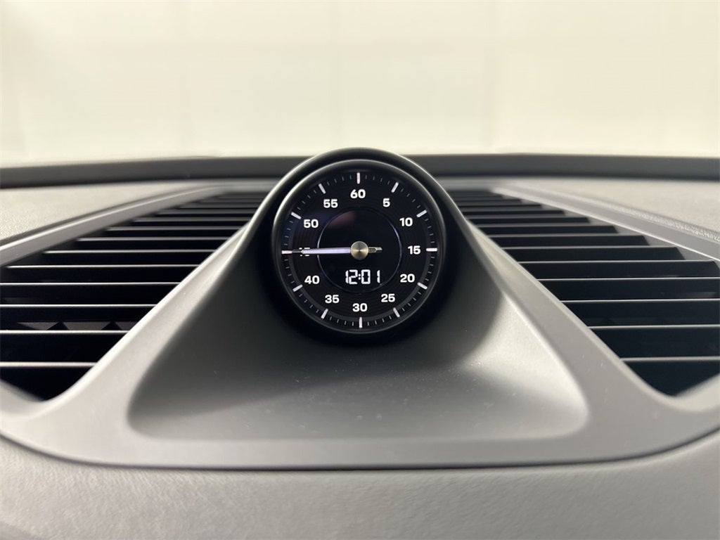 2025 Porsche Macan Electric Electric