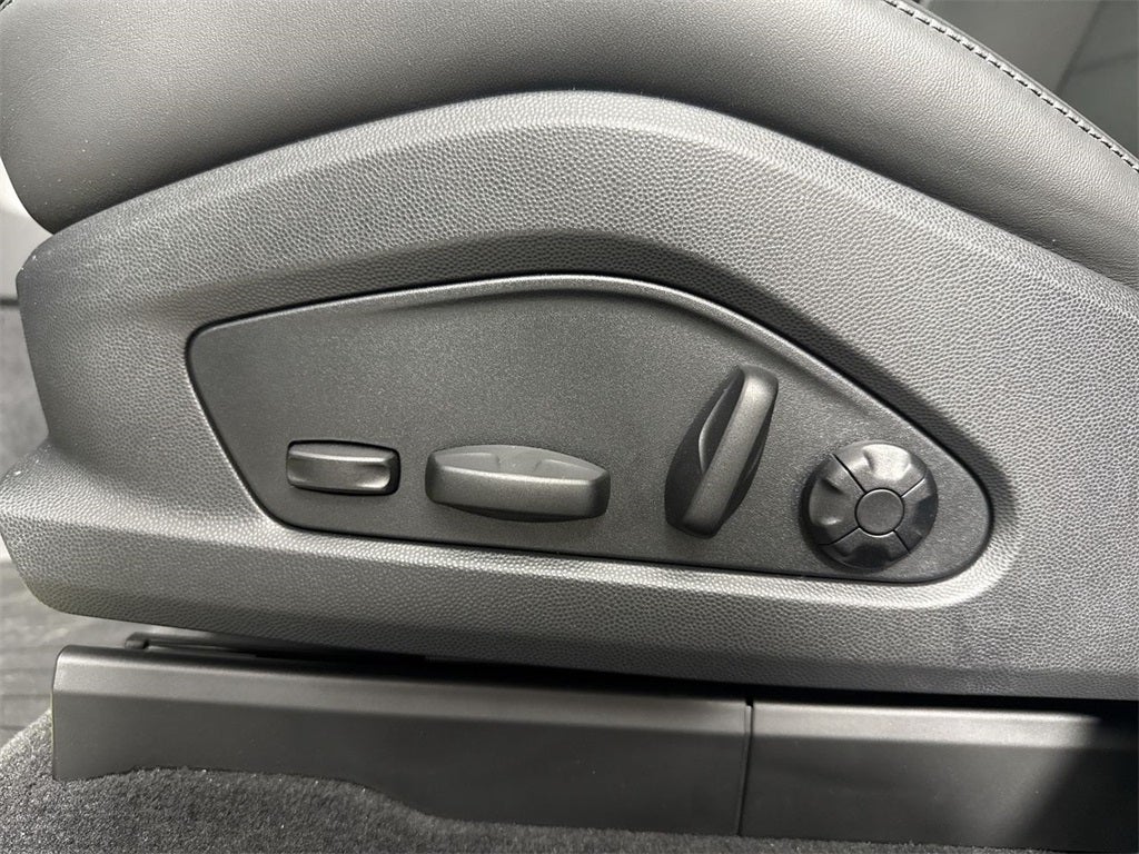 2025 Porsche Macan Electric Electric