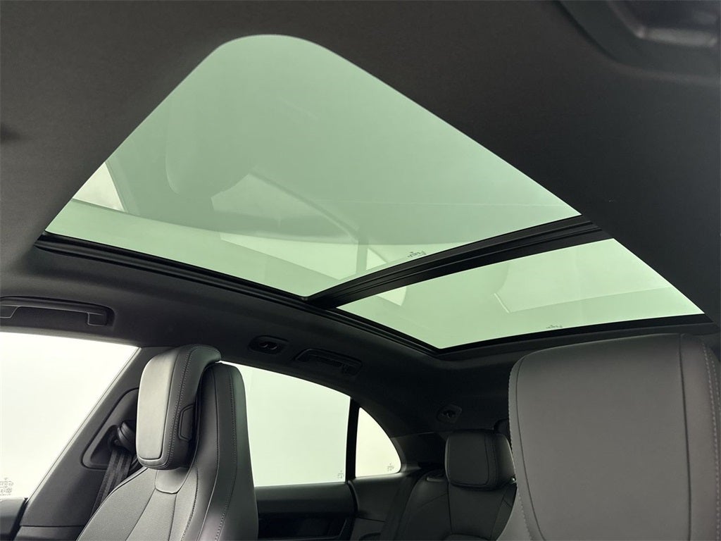 2025 Porsche Macan Electric Electric