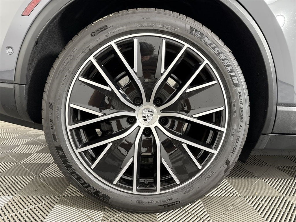 2025 Porsche Macan Electric Electric