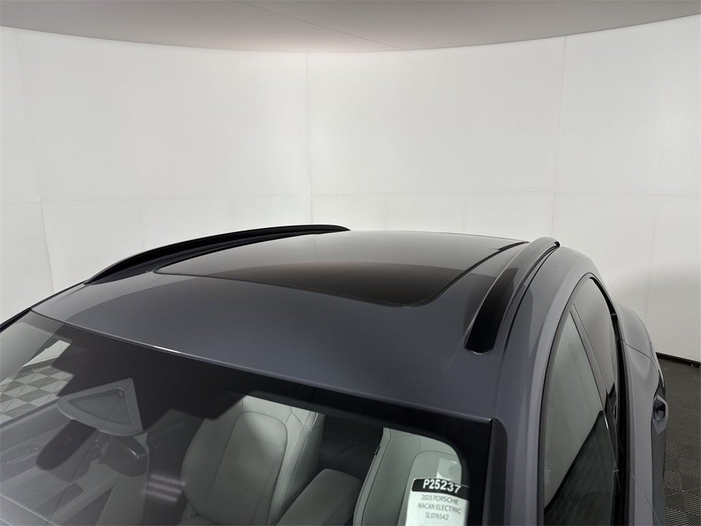 2025 Porsche Macan Electric Electric