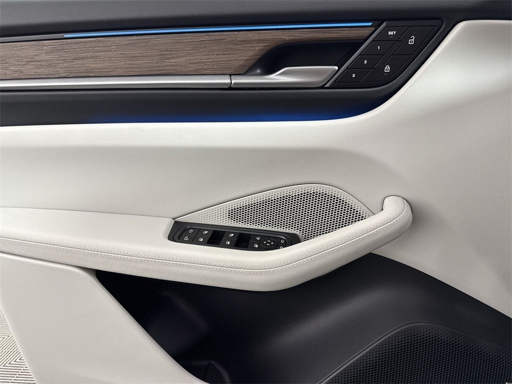 2025 Porsche Macan Electric Electric