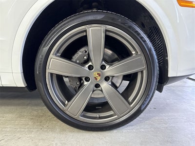 2022 Porsche Cayenne E-Hybrid E-Hybrid