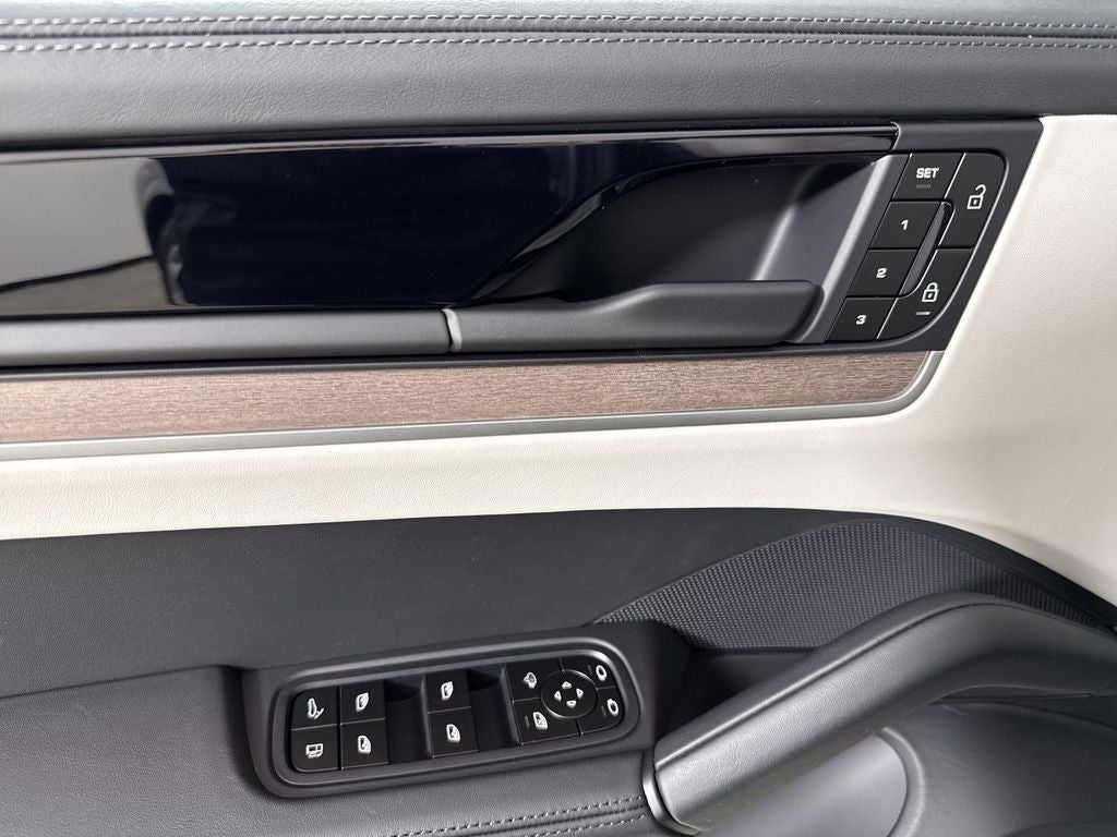 2026 Porsche Cayenne E-Hybrid E-Hybrid