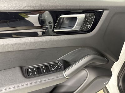 2023 Porsche Cayenne E-Hybrid E-Hybrid