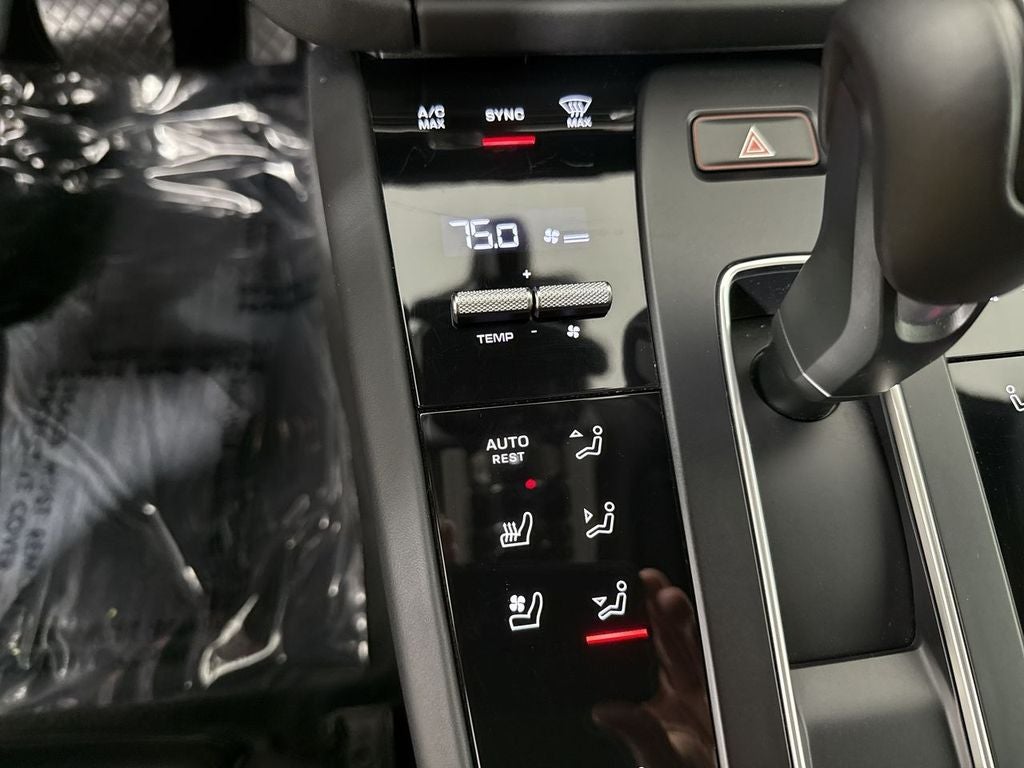 2024 Porsche Macan Macan GTS (MY24)