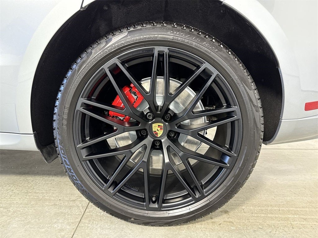 2025 Porsche Macan GTS