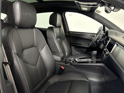 2025 Porsche Macan GTS