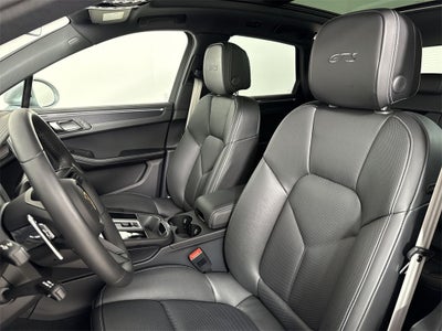 2025 Porsche Macan GTS
