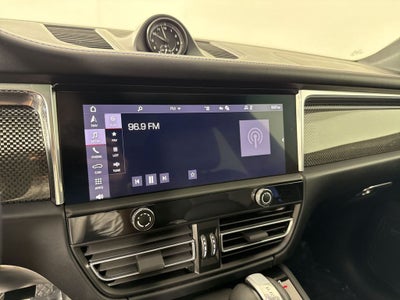 2025 Porsche Macan GTS