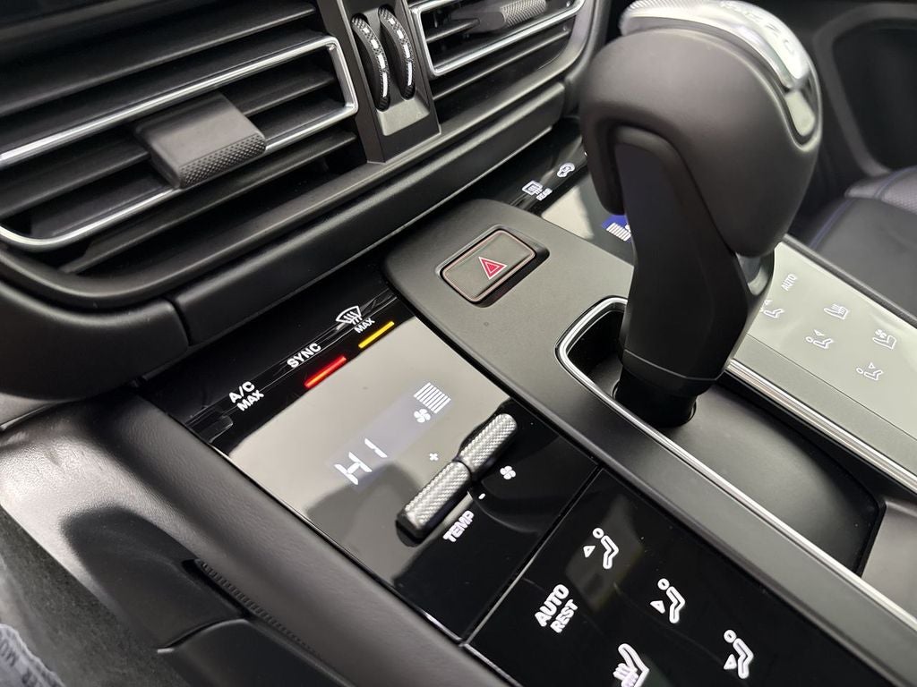 2025 Porsche Macan GTS