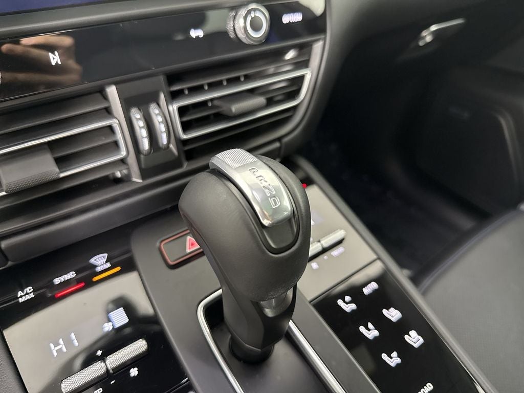 2025 Porsche Macan GTS