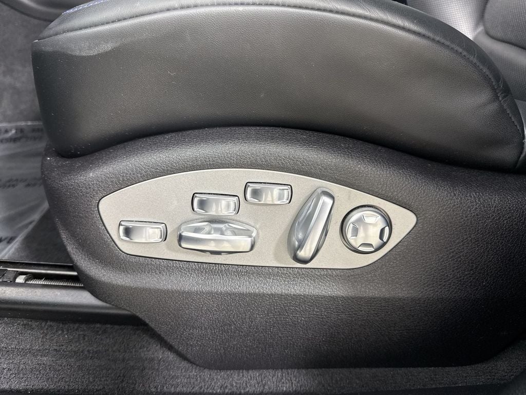 2025 Porsche Macan GTS