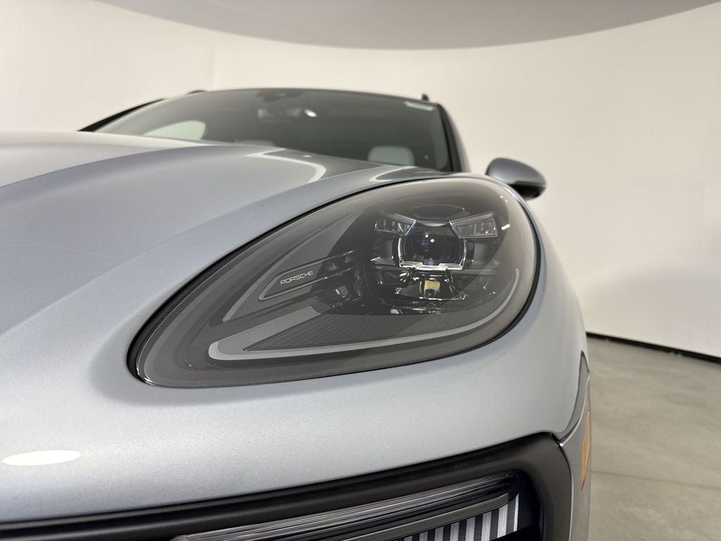 2026 Porsche Macan Macan GTS