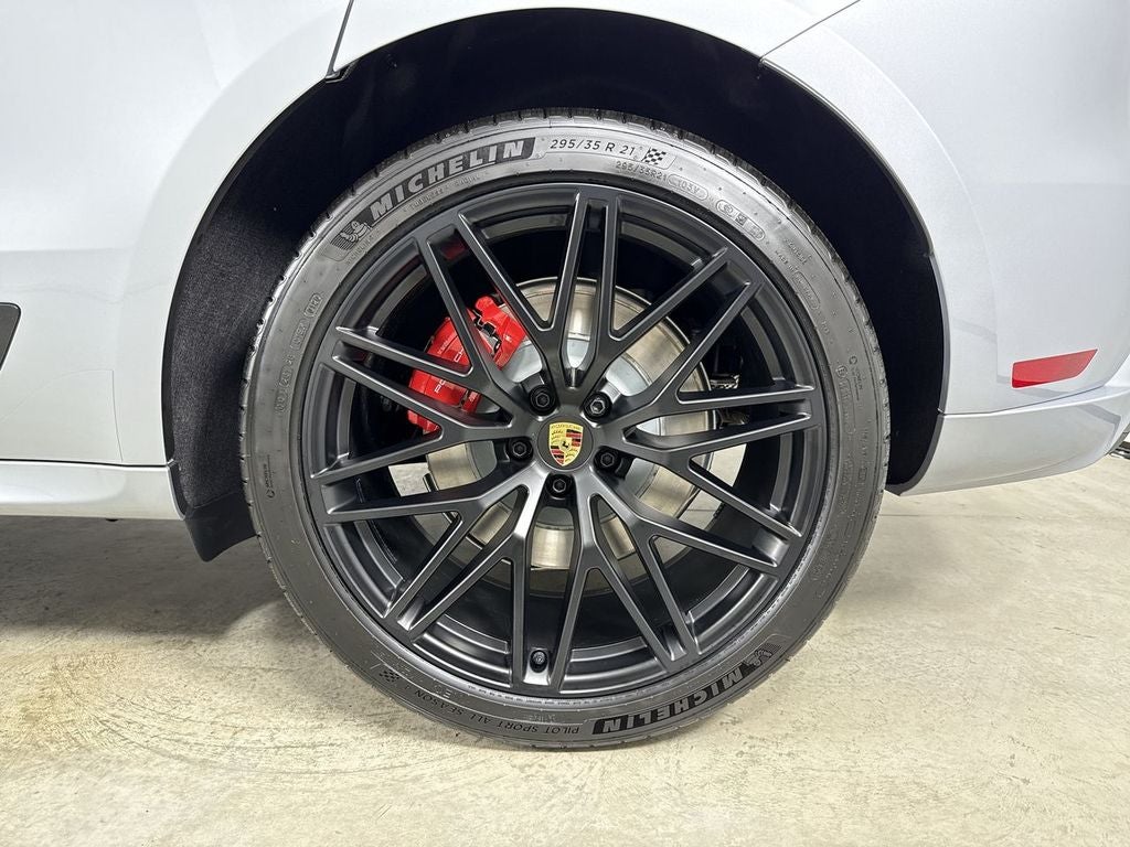2026 Porsche Macan Macan GTS