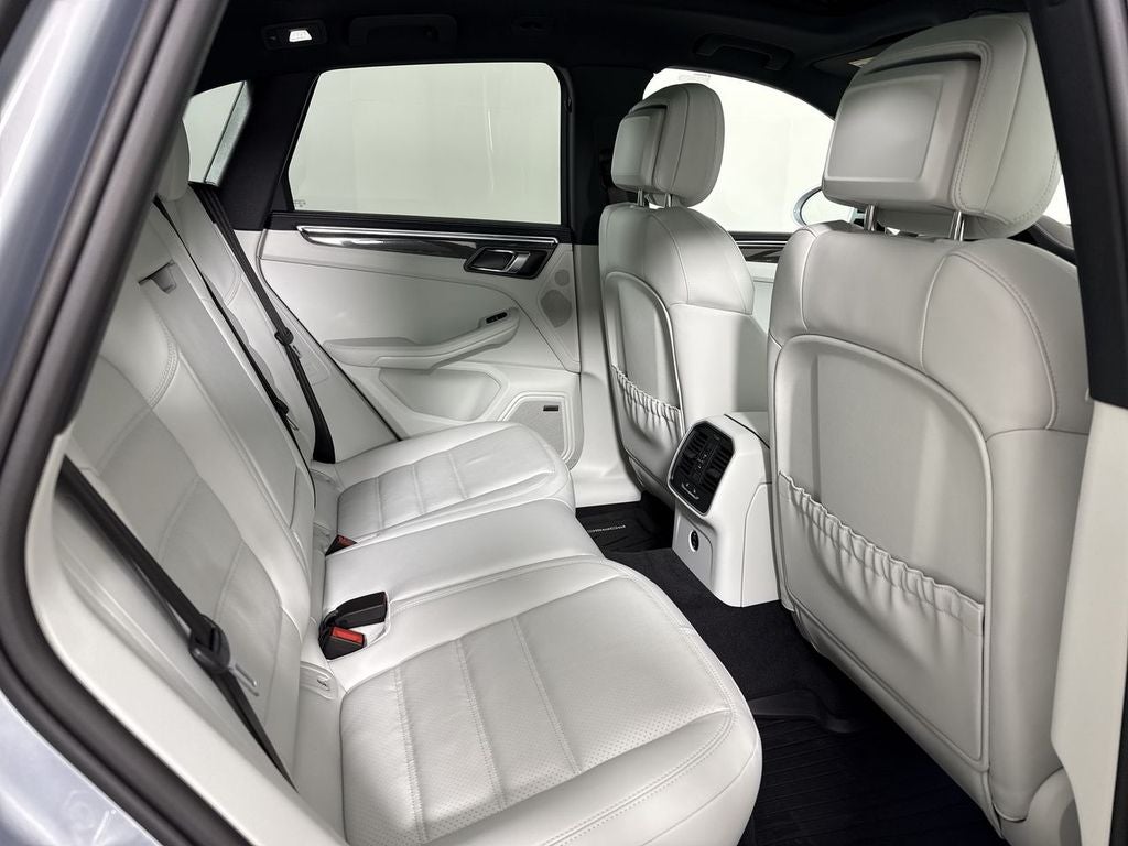 2026 Porsche Macan Macan GTS