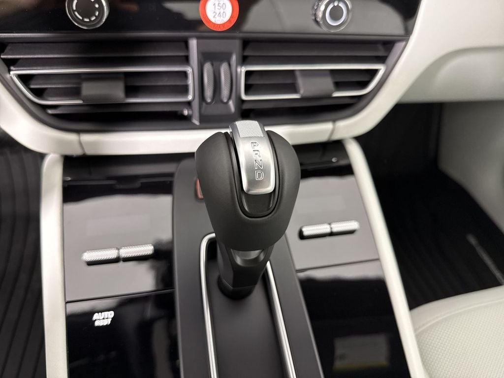 2026 Porsche Macan Macan GTS