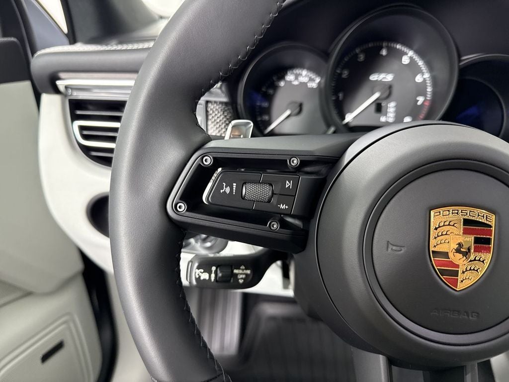 2026 Porsche Macan Macan GTS