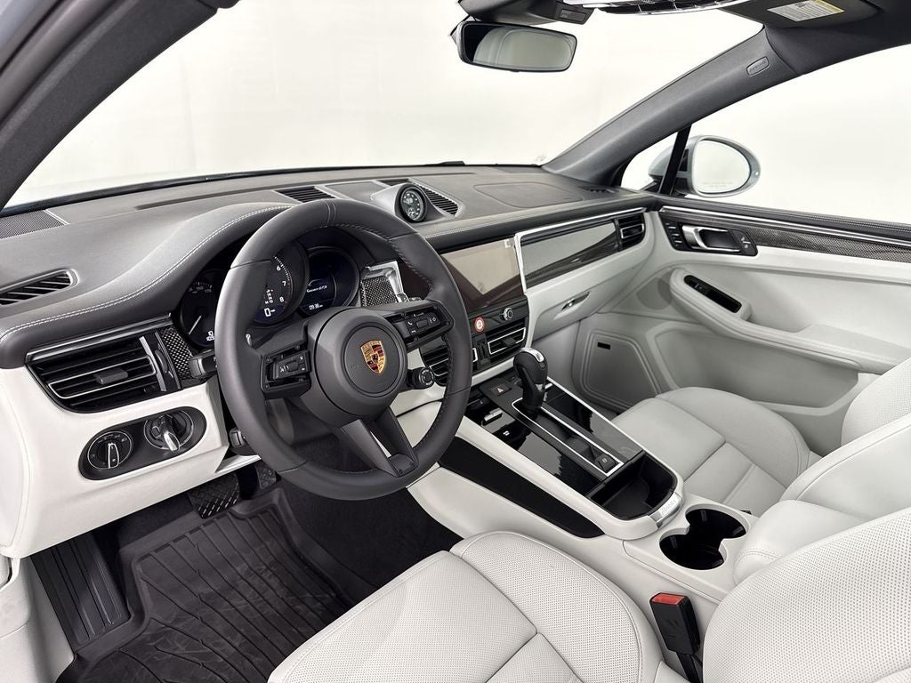 2026 Porsche Macan Macan GTS