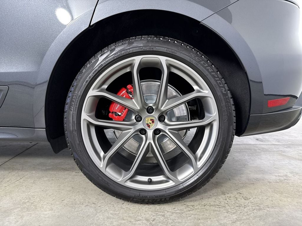 2025 Porsche Macan GTS