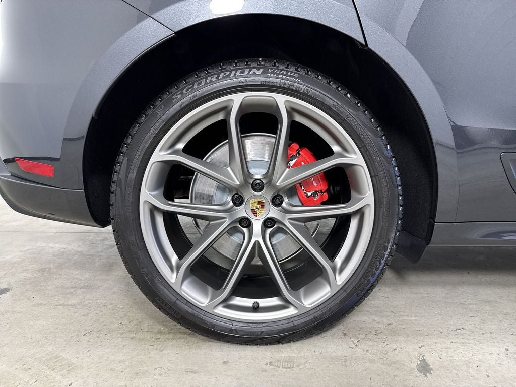 2025 Porsche Macan GTS