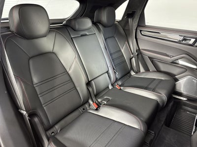 2023 Porsche Cayenne Turbo