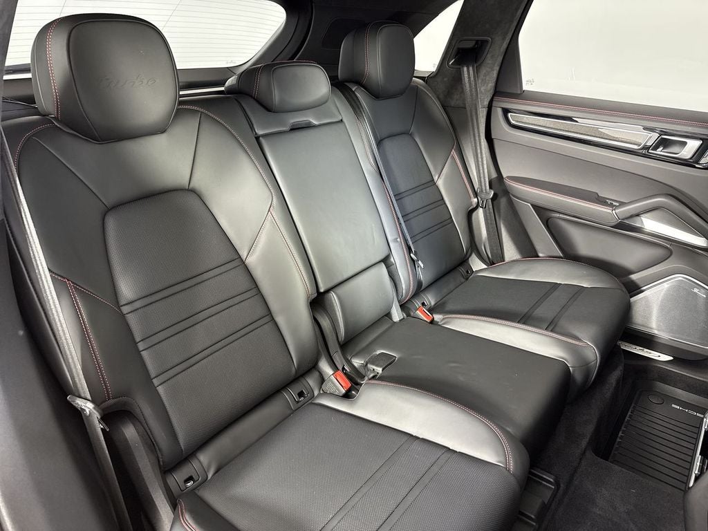 2023 Porsche Cayenne Turbo