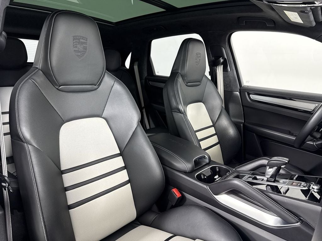 2023 Porsche Cayenne Turbo