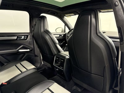 2023 Porsche Cayenne Turbo