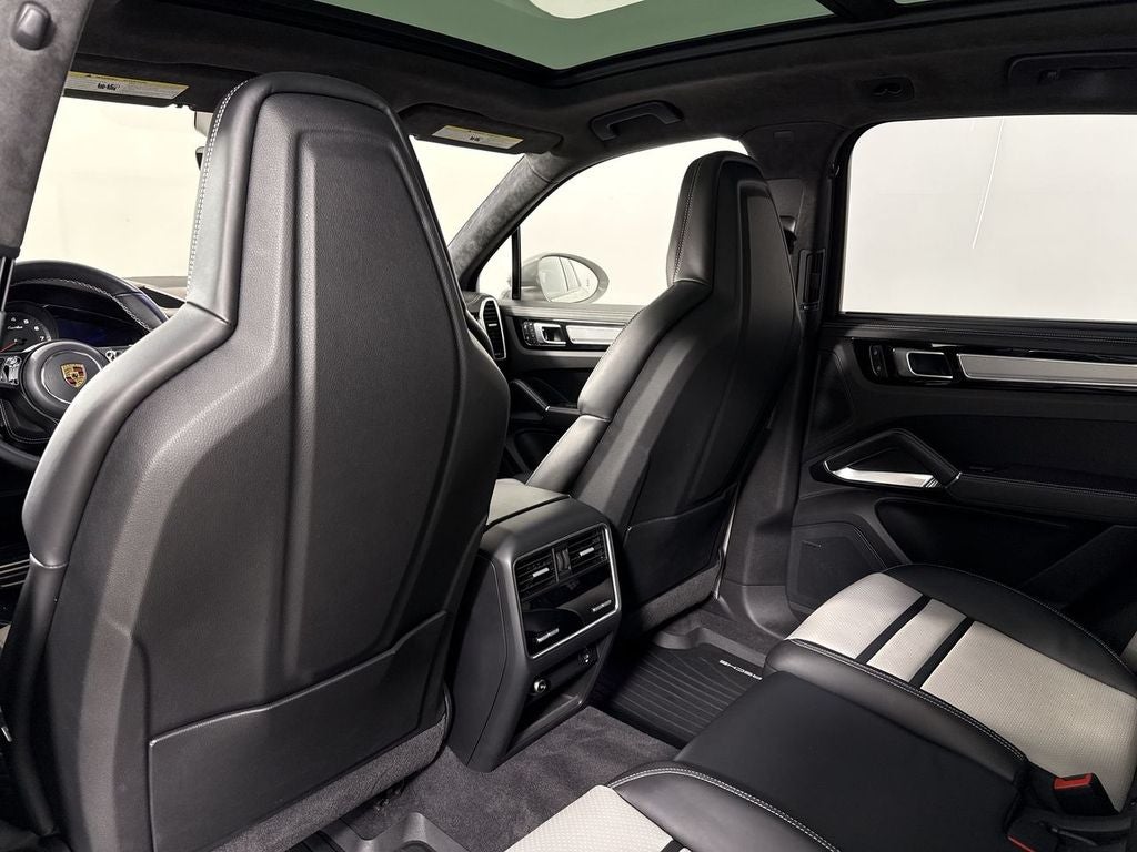 2023 Porsche Cayenne Turbo