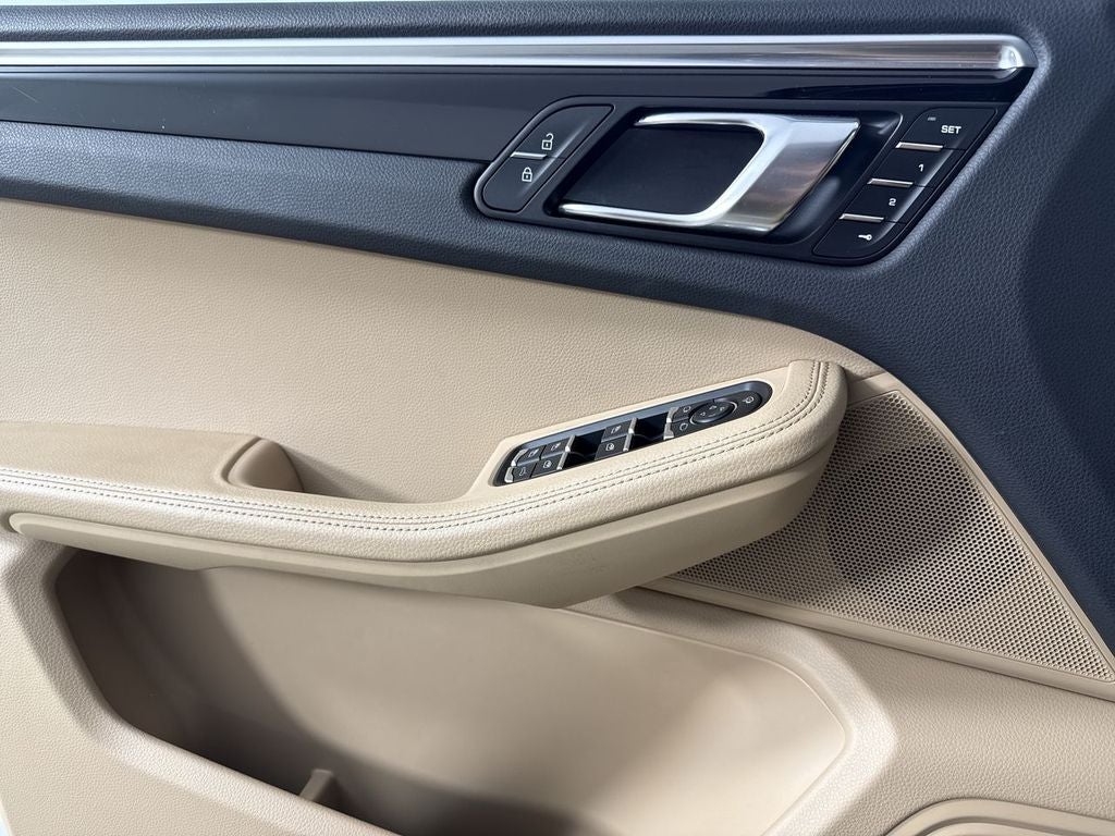 2023 Porsche Macan S