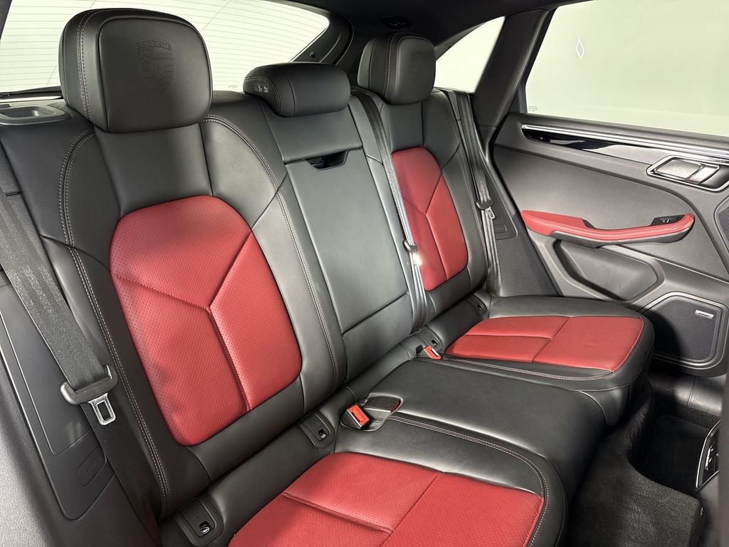 2023 Porsche Macan S