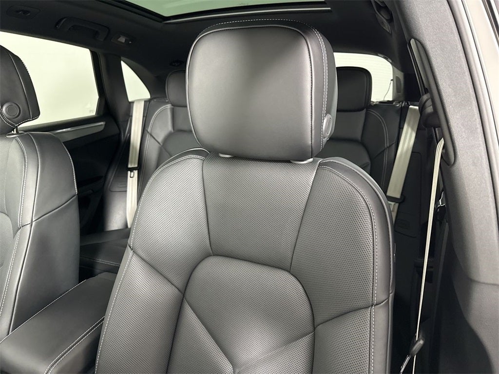 2026 Porsche Macan Macan S