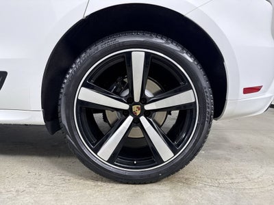 2023 Porsche Macan S