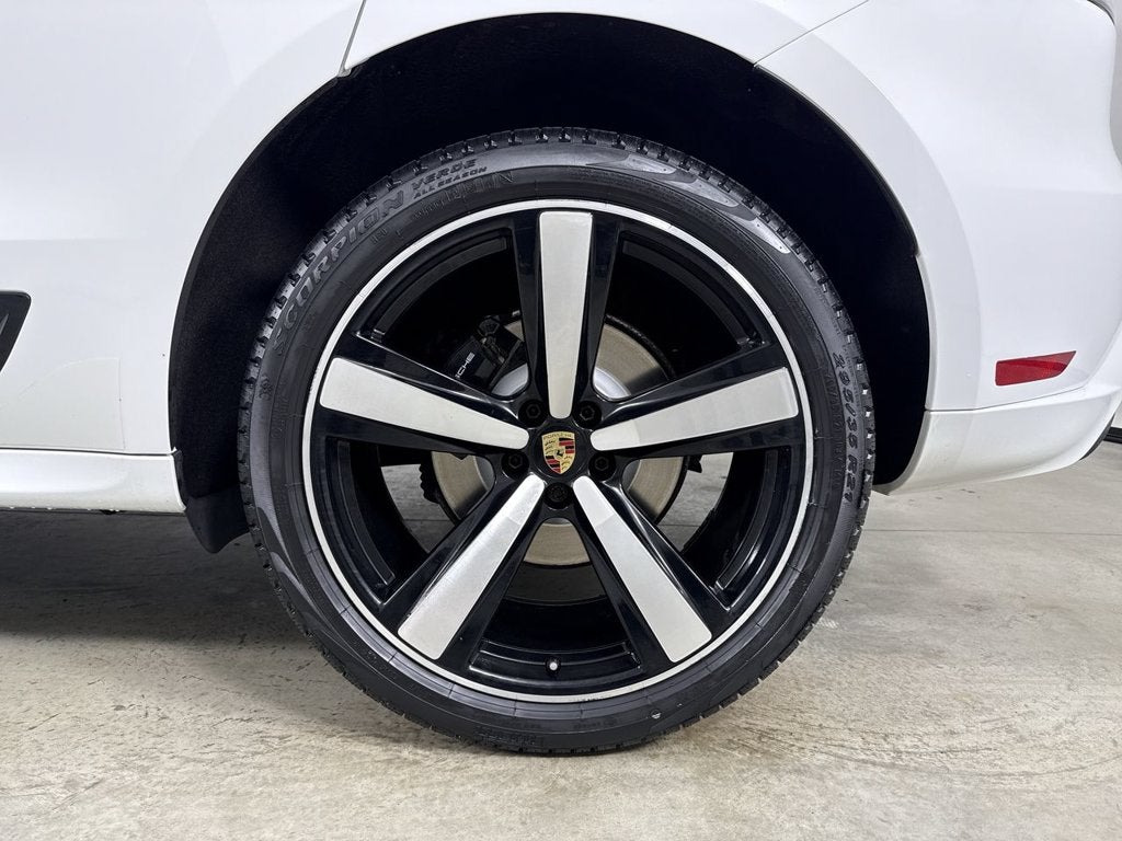 2023 Porsche Macan S
