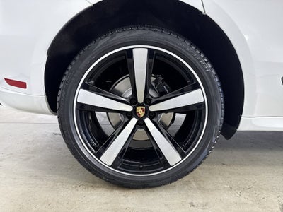 2023 Porsche Macan S