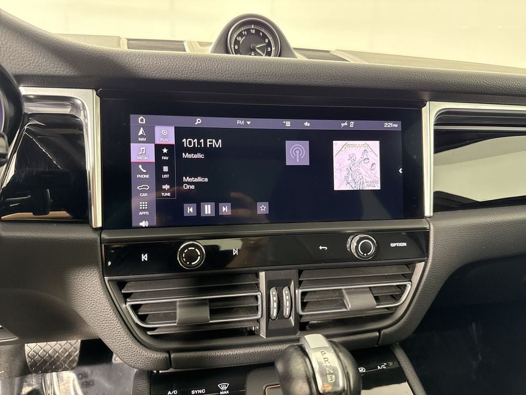 2022 Porsche Macan S