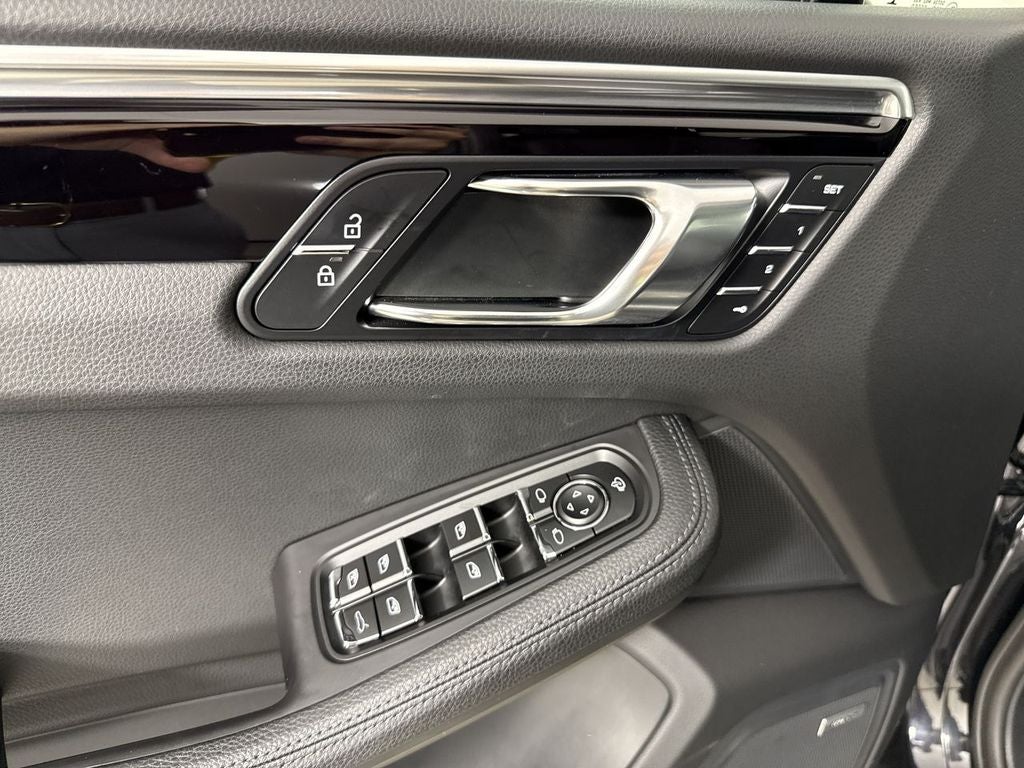2022 Porsche Macan S