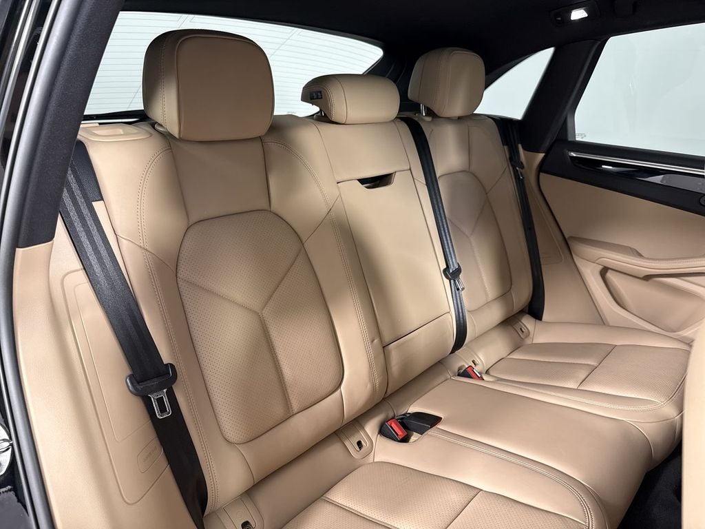 2022 Porsche Macan S